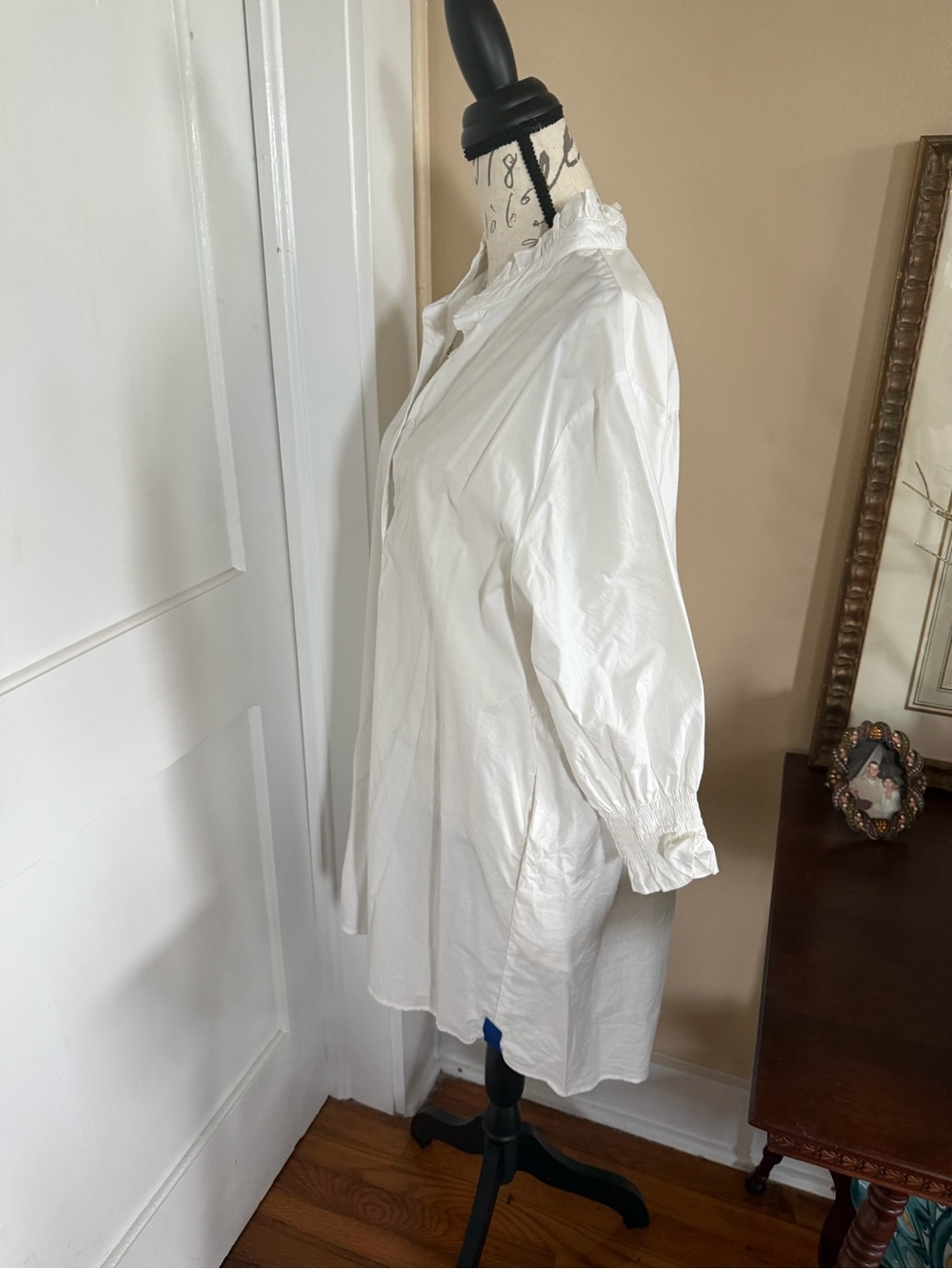 White Ruffle-Collar Long Sleeve Shirt Dress - Picture 2 of 10
